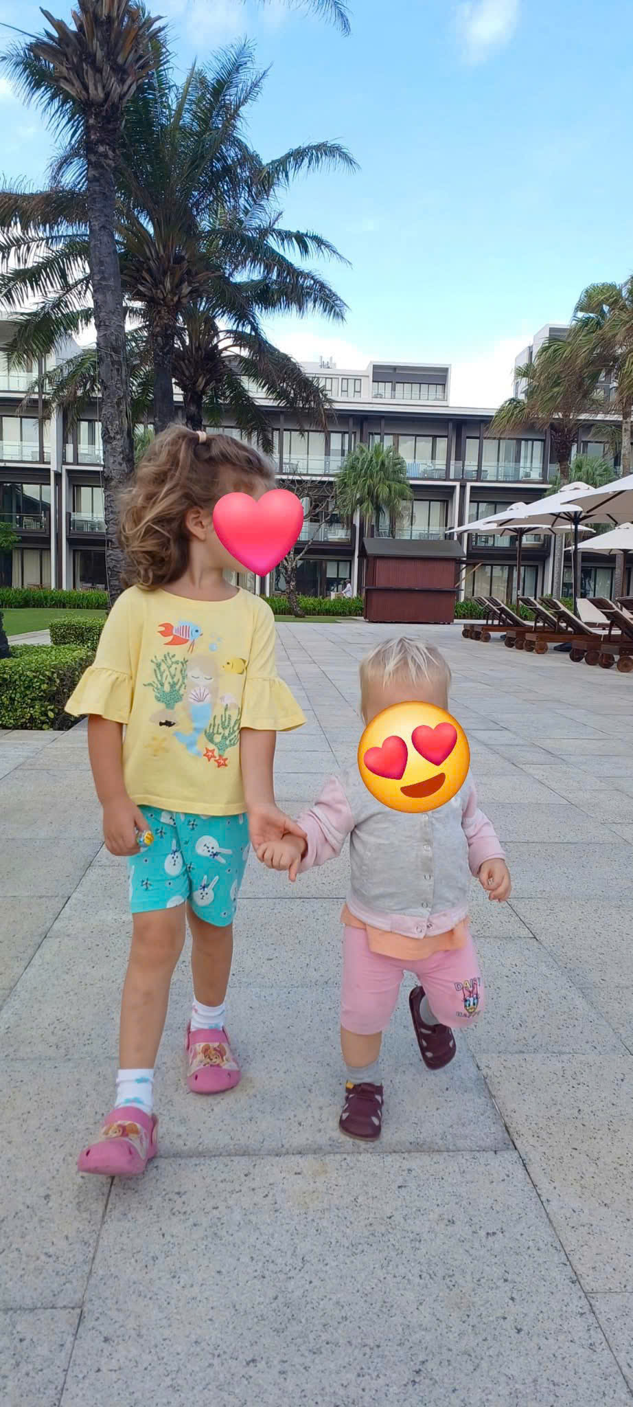 English-speaking babysitter Da Nang family travel
