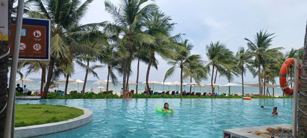 trustworthy babysitter Hoi An