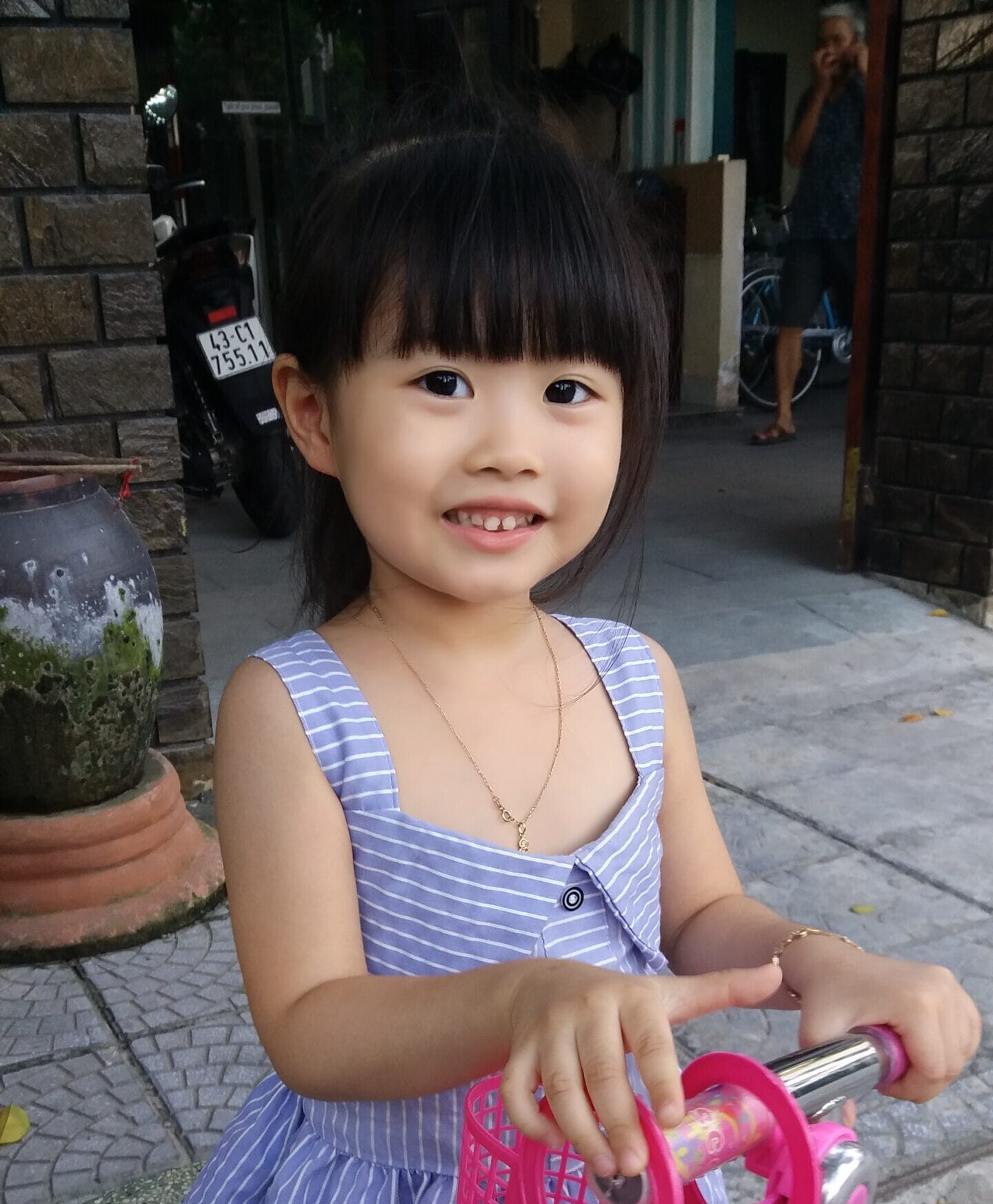 trusted babysitter in Hoi An with kids