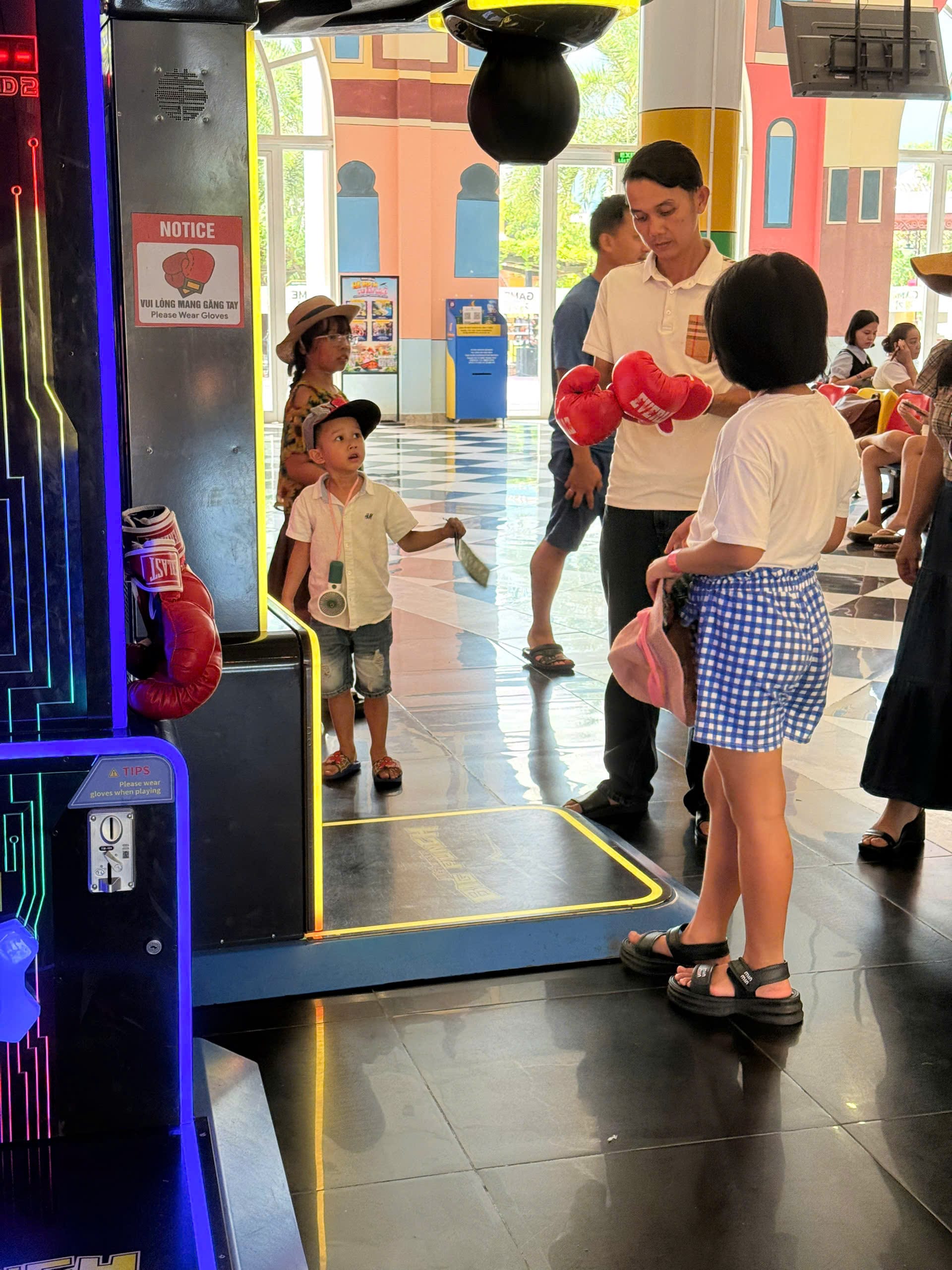 Trusted babysitter for expats Hoi An while parents travel
