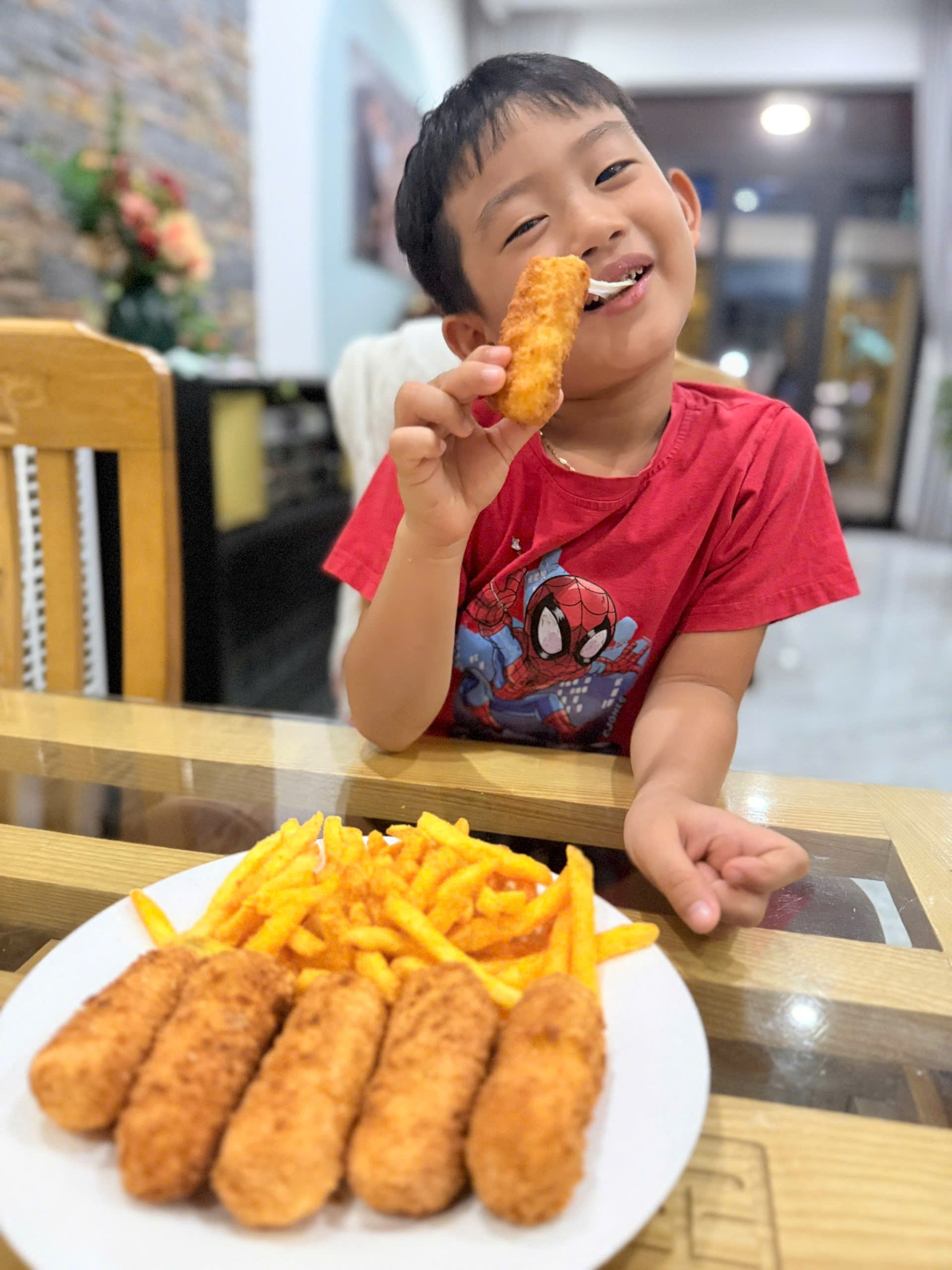 family trip Vietnam child care