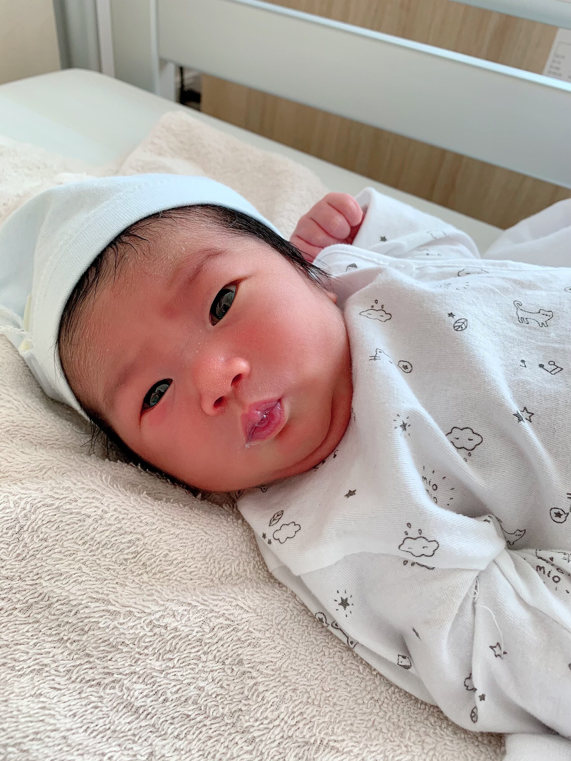 quiet play and structured routine for traveling families in Hoi An