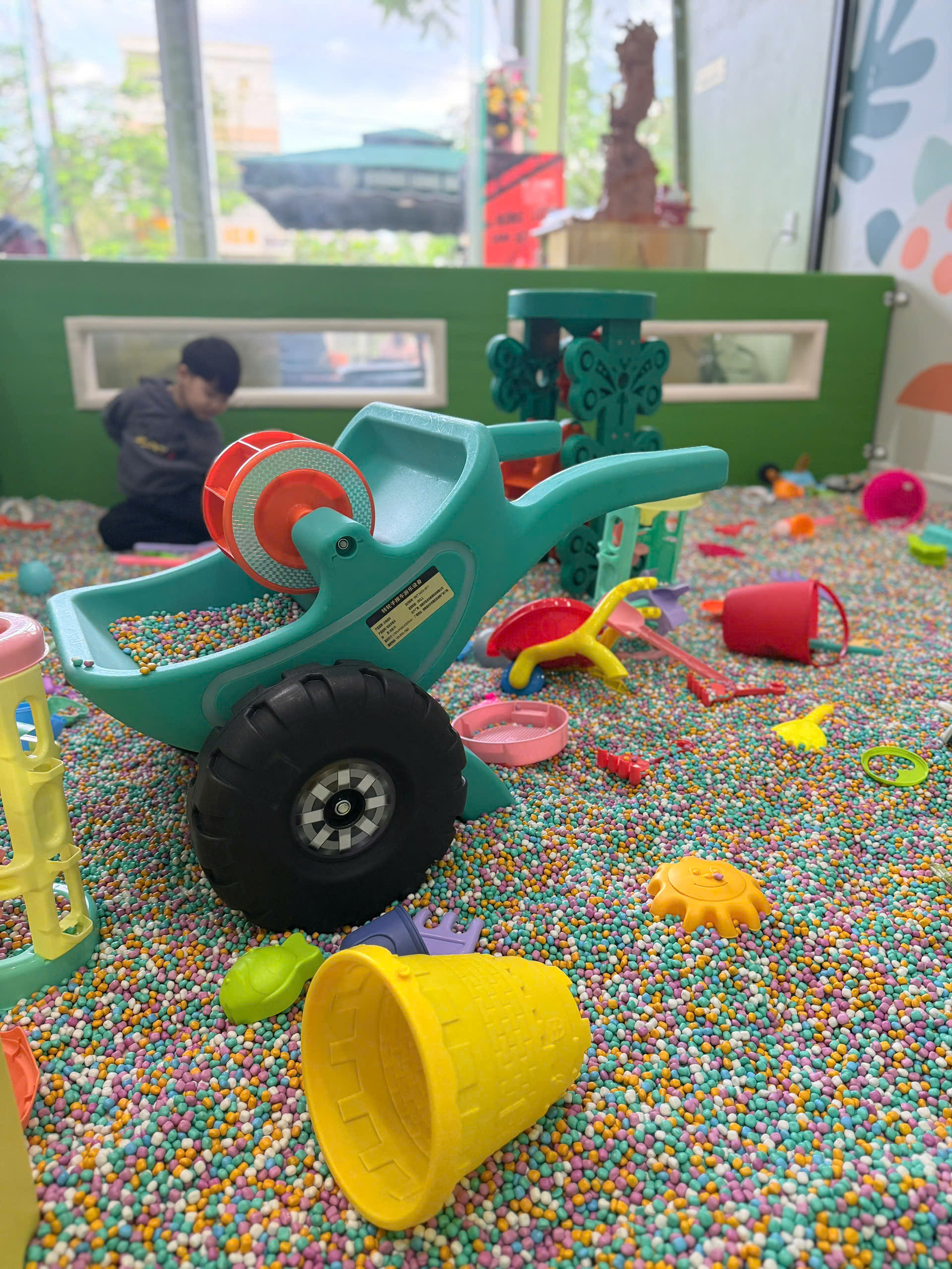 Childcare setup for a family stay in Da Nang