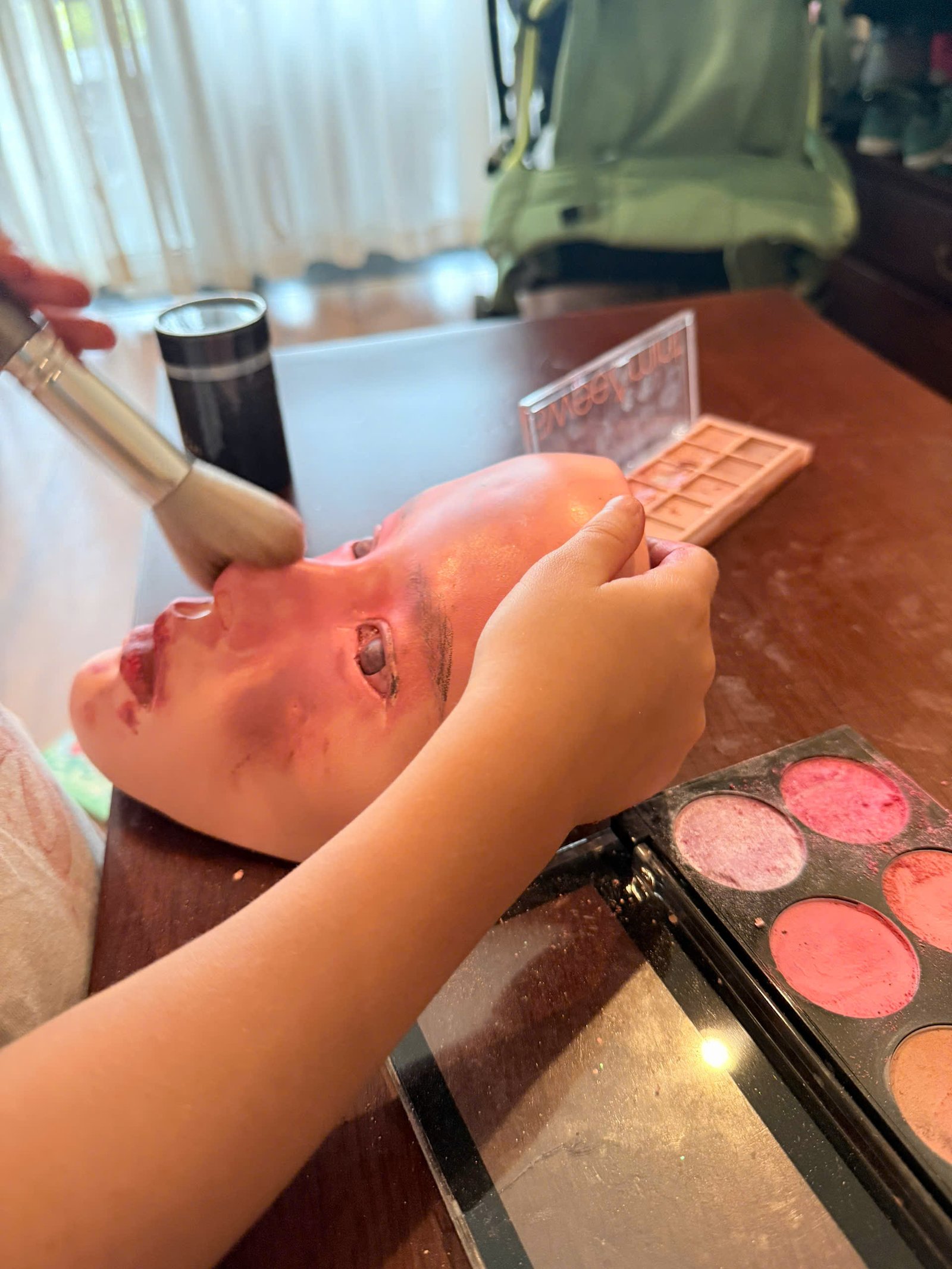 Creative activity prepared for a five-year-old during resort nanny care in Hoi An